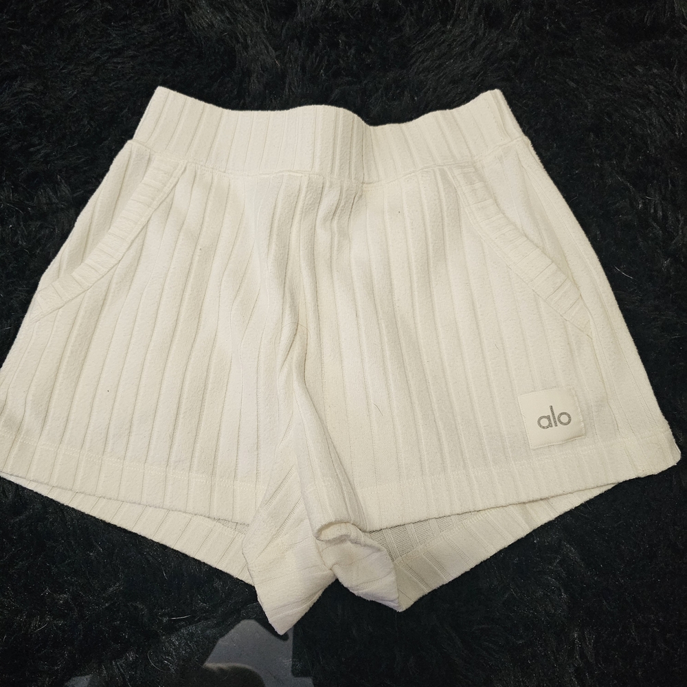 ALO Yoga Women's Ivory Ribbed Take Comfort  Shorts